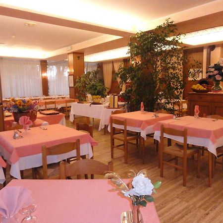 Albergo Ristorante Cima I Pra' Ponte nellʼAlpi Exteriér fotografie