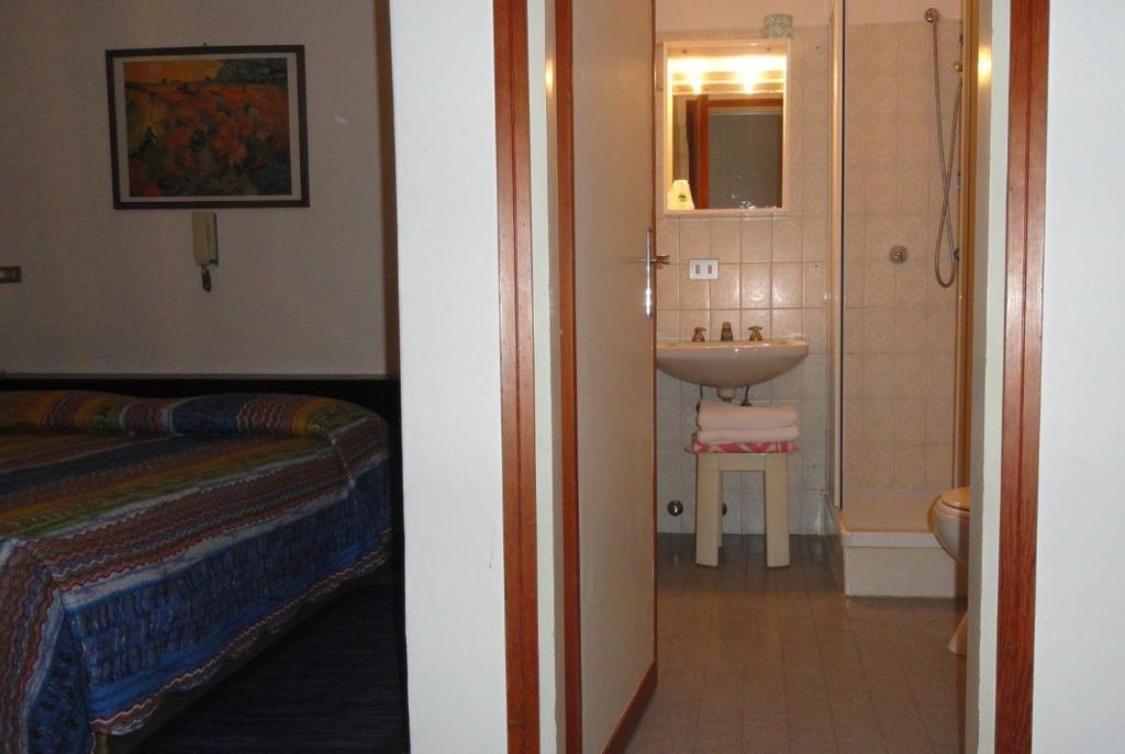 Albergo Ristorante Cima I Pra' Ponte nellʼAlpi Pokoj fotografie